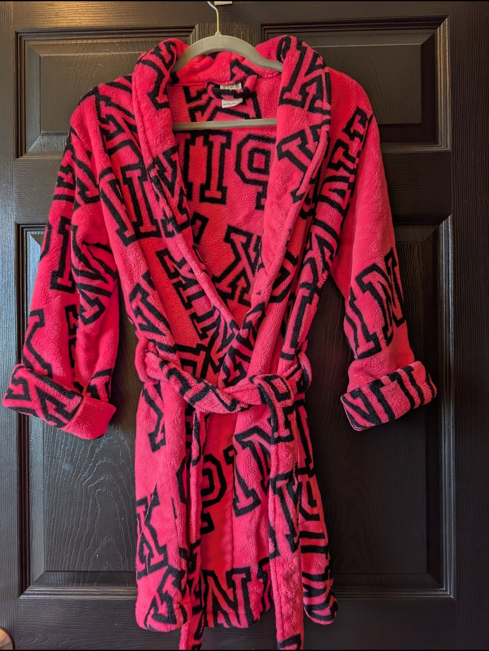 PINK Victoria's Secret Plush Logo Robe in Hot Pink and Black